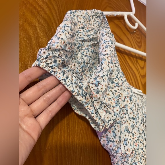 NWT Floral Cropped Top and Short Set - Picture 5 of 16